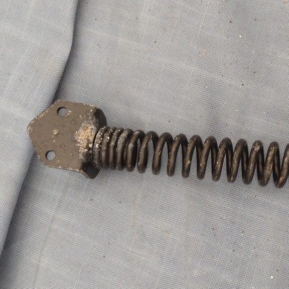 Vintage Metal Gate Spring NWOT - Picture 3 of 3